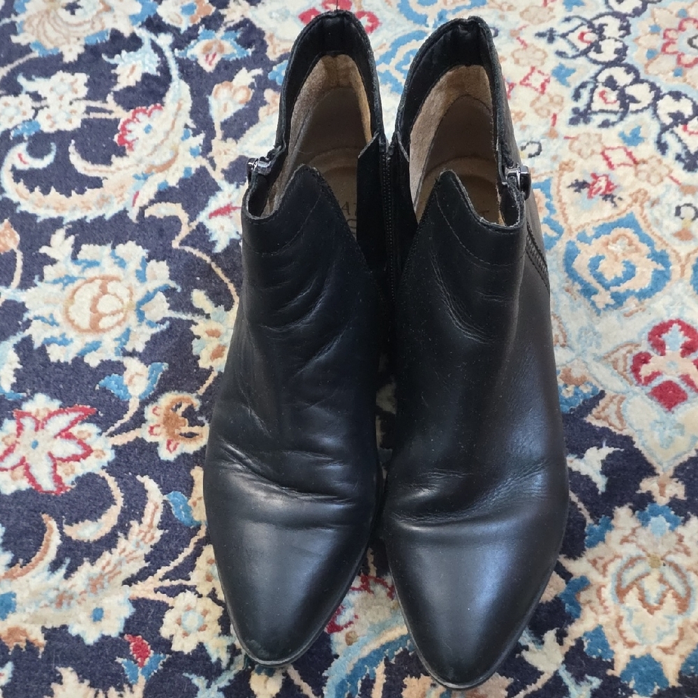 Naturalizer Black Leather Ankle Booties